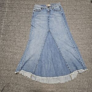 Vintage Y2K l.e.i. Chelsea Low Rise Denim Maxi Skirt.
